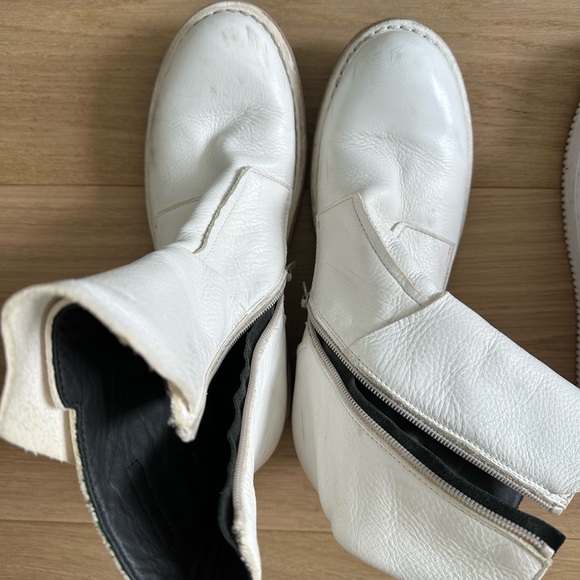 Moma white boots~ handmade in Italy - Picture 2 of 3